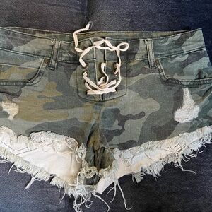Short shorts